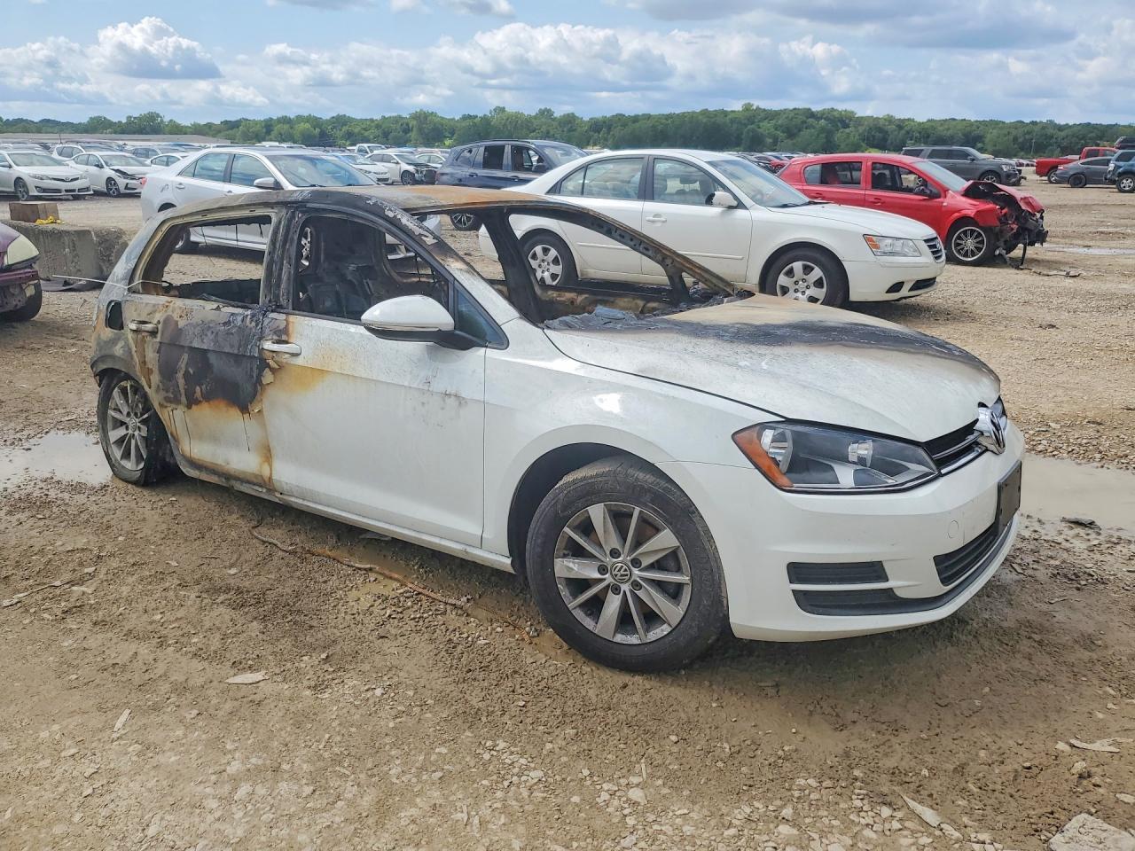 2015 Volkswagen Golf S - Фото 4