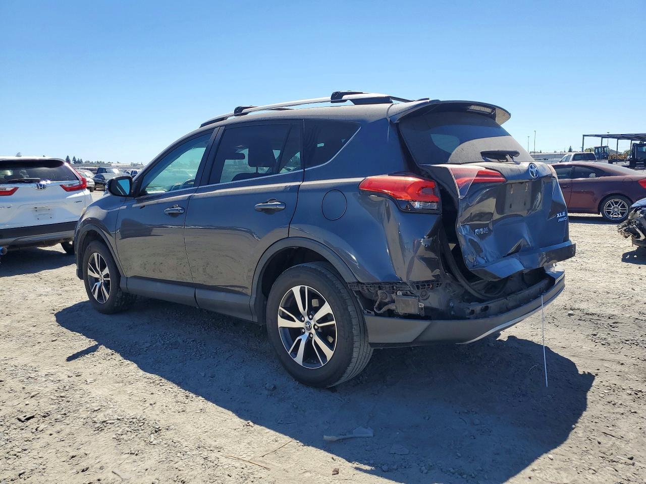 2018 Toyota Rav4 Xle - Image 2
