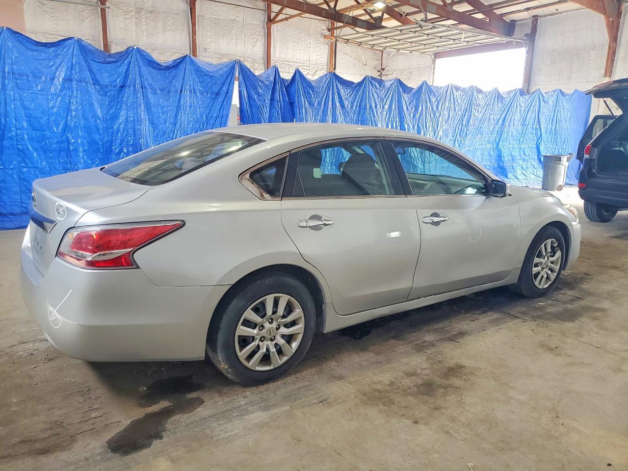 2015 Nissan Altima 2.5 S - Фото 3