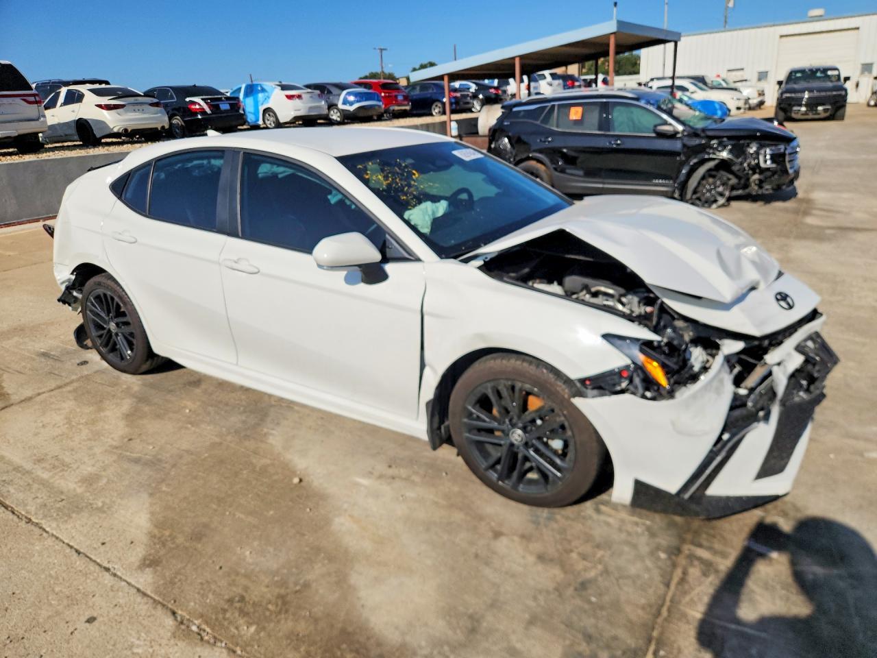 2025 Toyota Camry Se - Фото 4