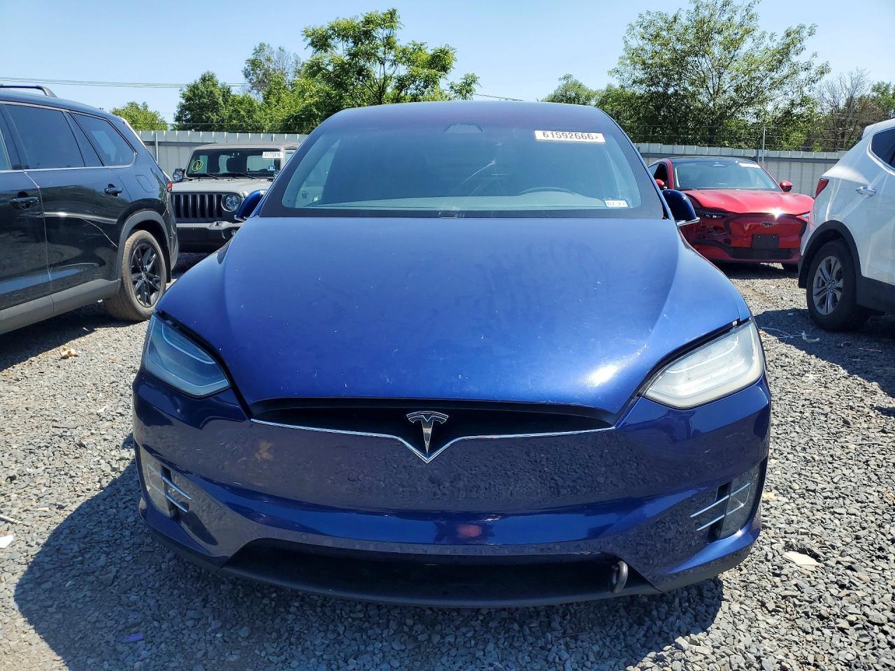 2017 Tesla Model X - Фото 5