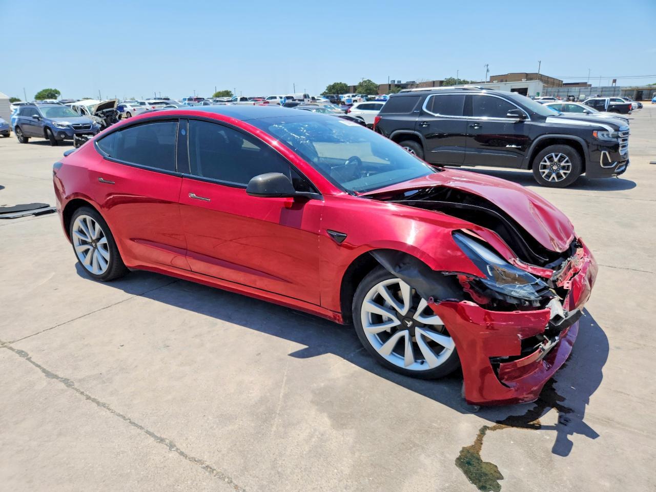 2023 Tesla Model 3 - Фото 4