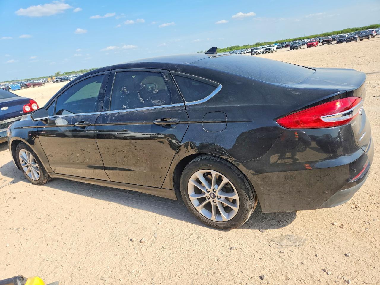 2020 Ford Fusion Se - Фото 2