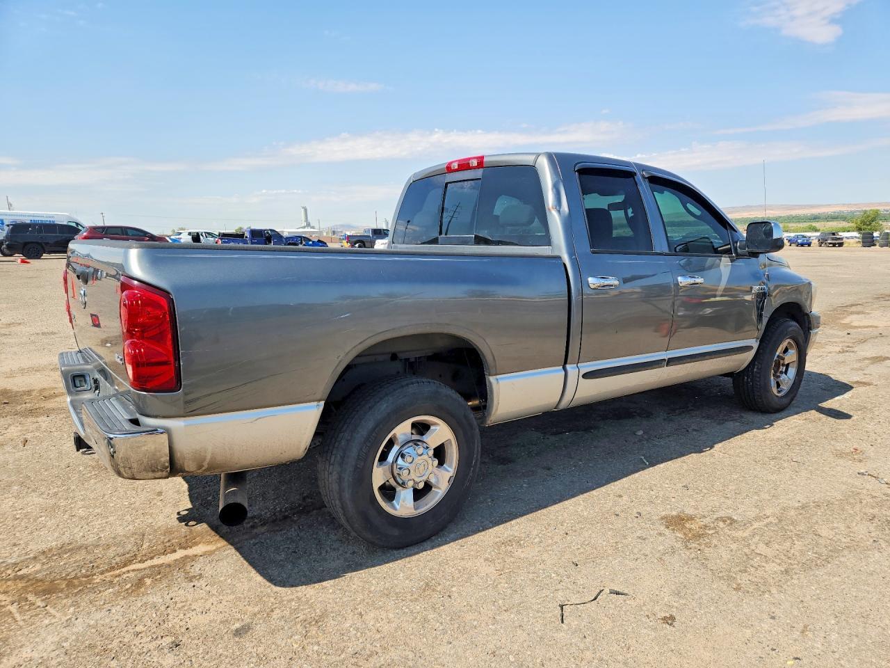 2007 Dodge Ram 2500 St - Фото 3