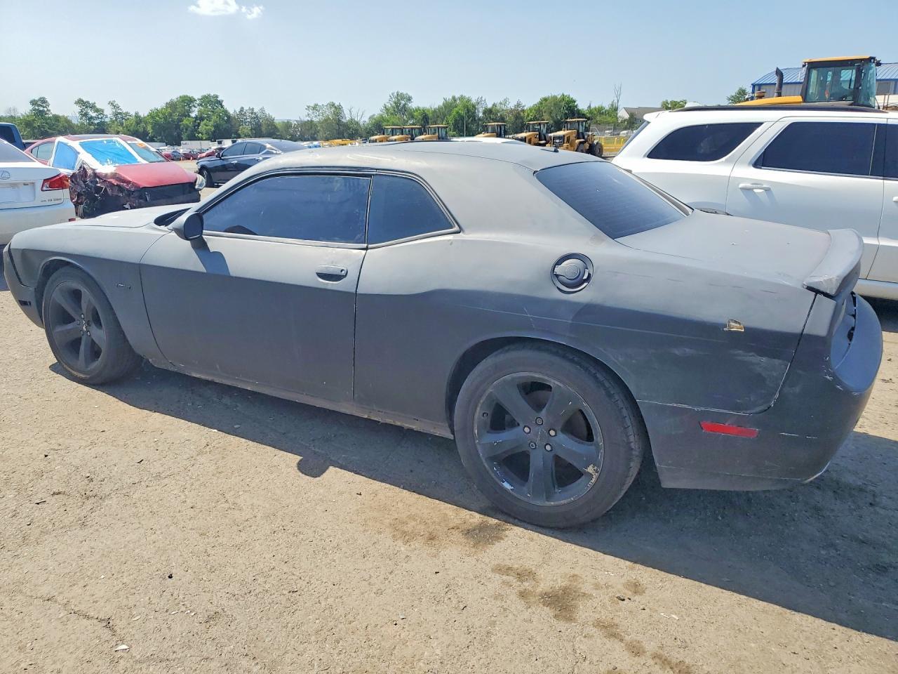 2014 Dodge Challenger Sxt - Image 2