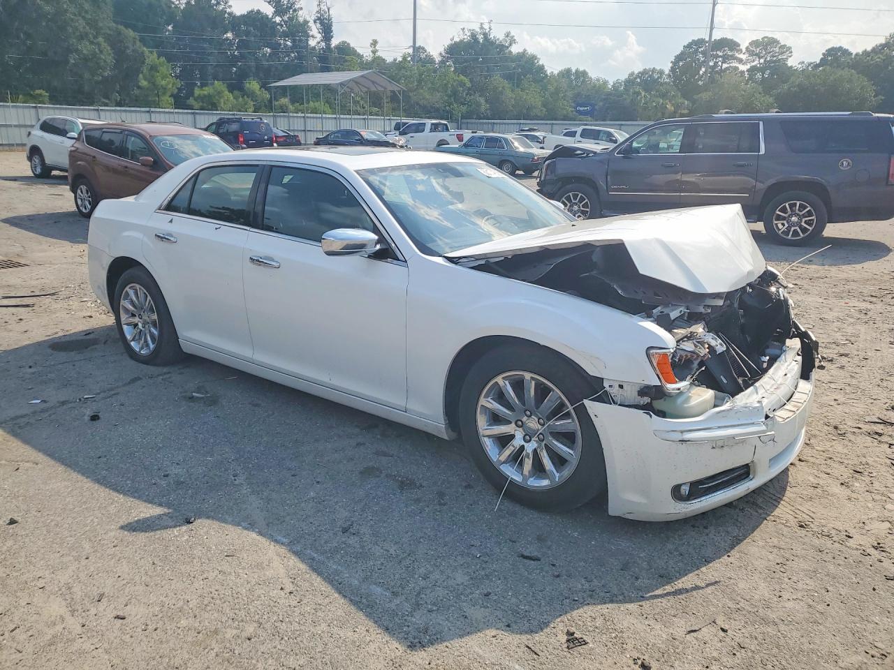 2012 Chrysler 300 Limited - Фото 4