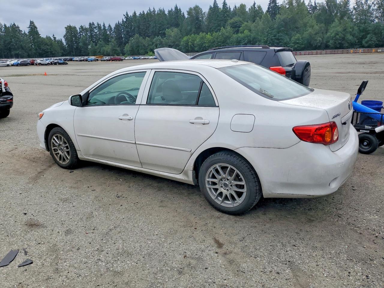 2010 Toyota Corolla Le - Image 2