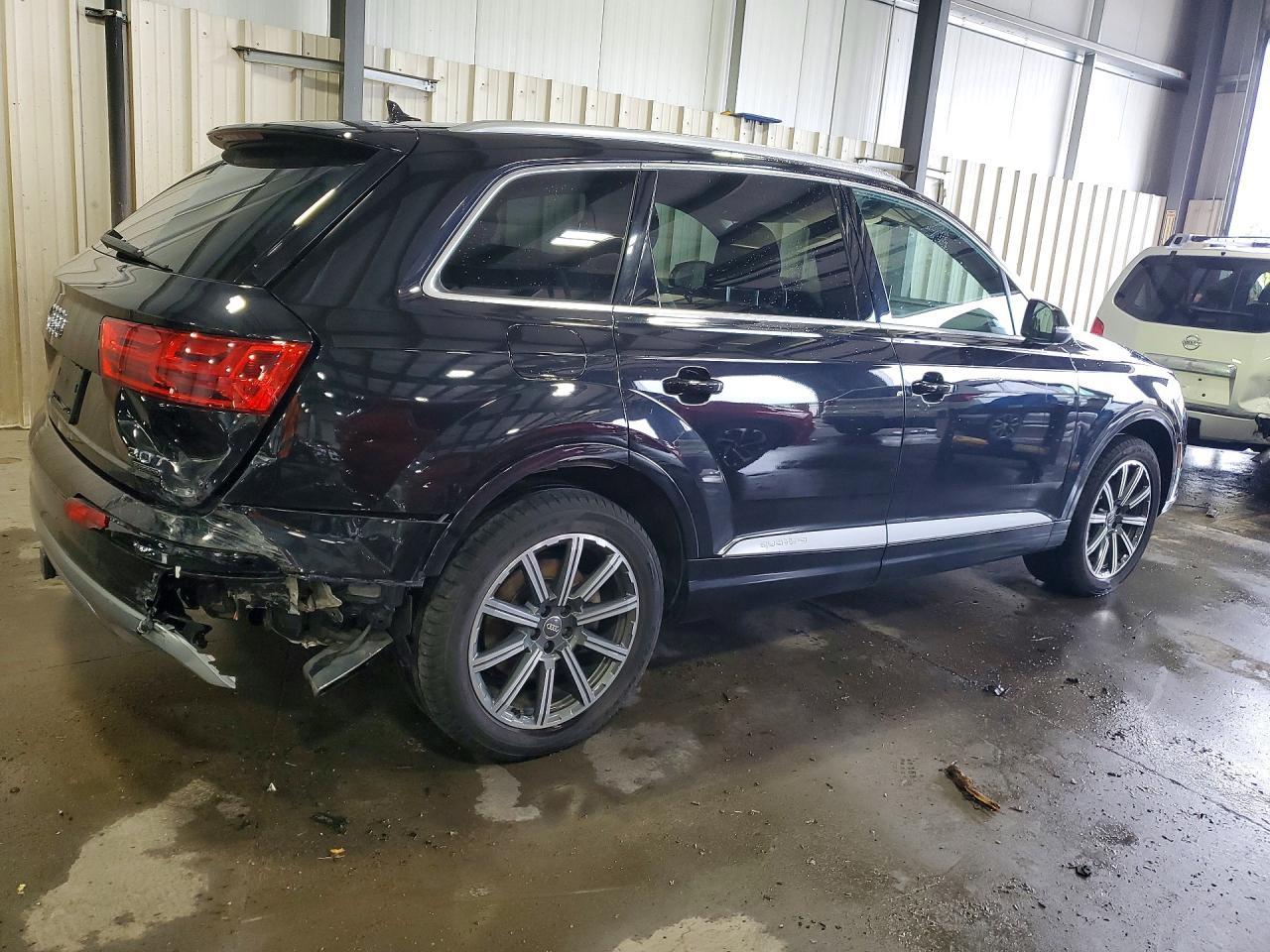 2017 Audi Q7 Premium Plus - Image 3
