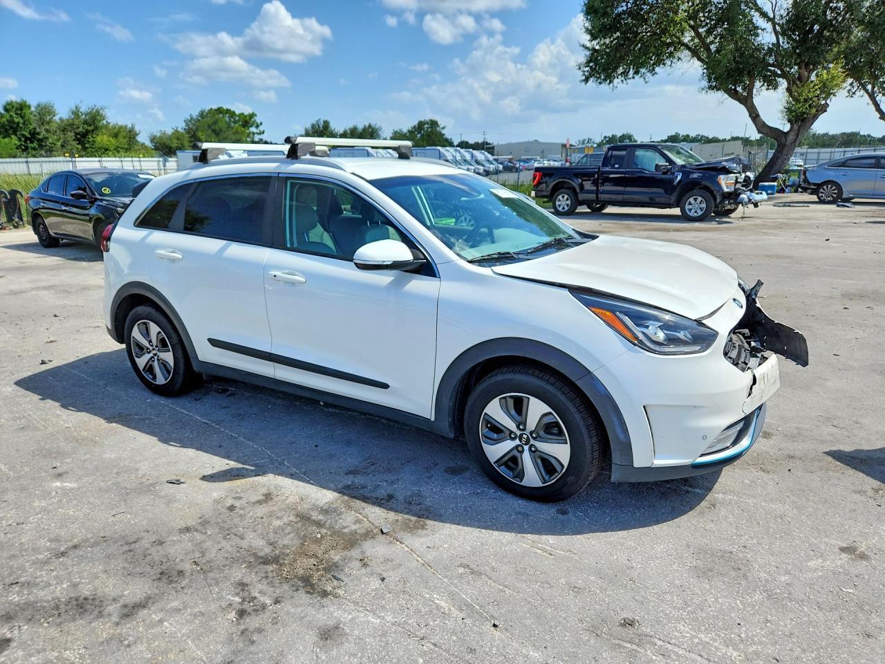 2018 Kia Niro Ex Premium - Image 4