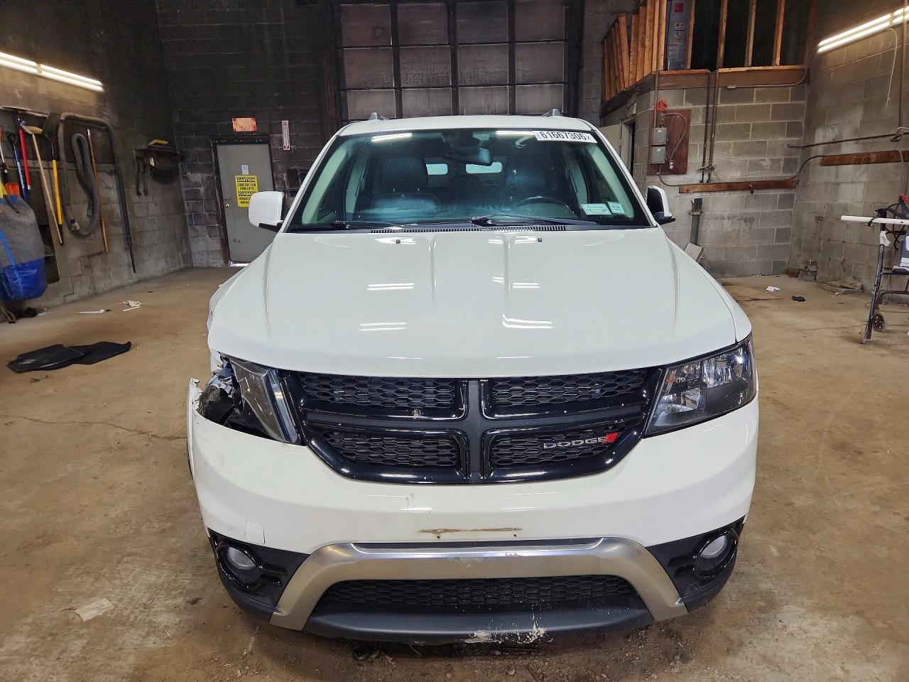 2020 Dodge Journey Crossroad - Image 5