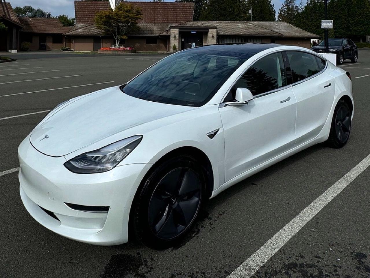2020 Tesla Model 3 - Image 2