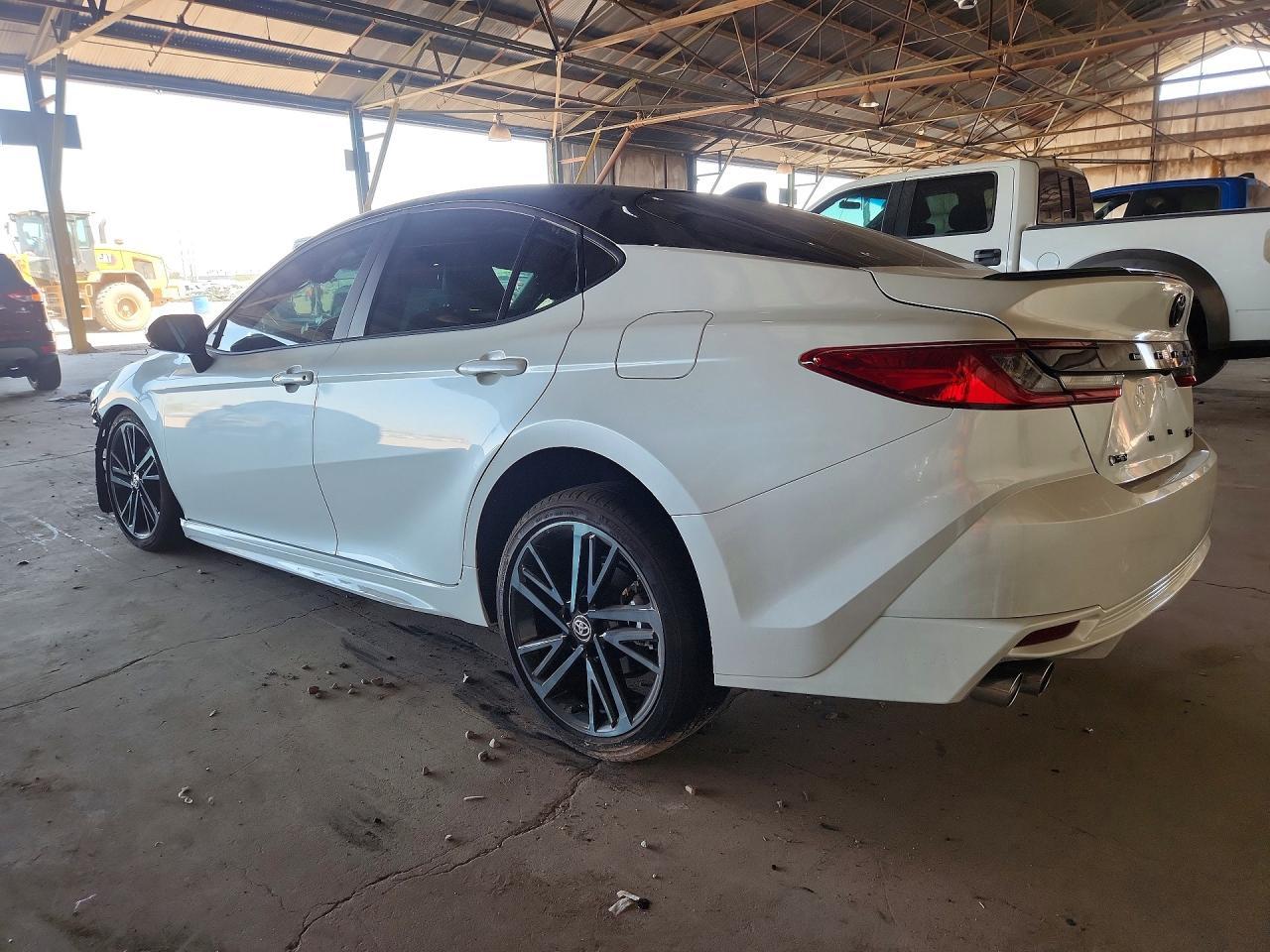 2026 Toyota Camry Xse - Фото 2
