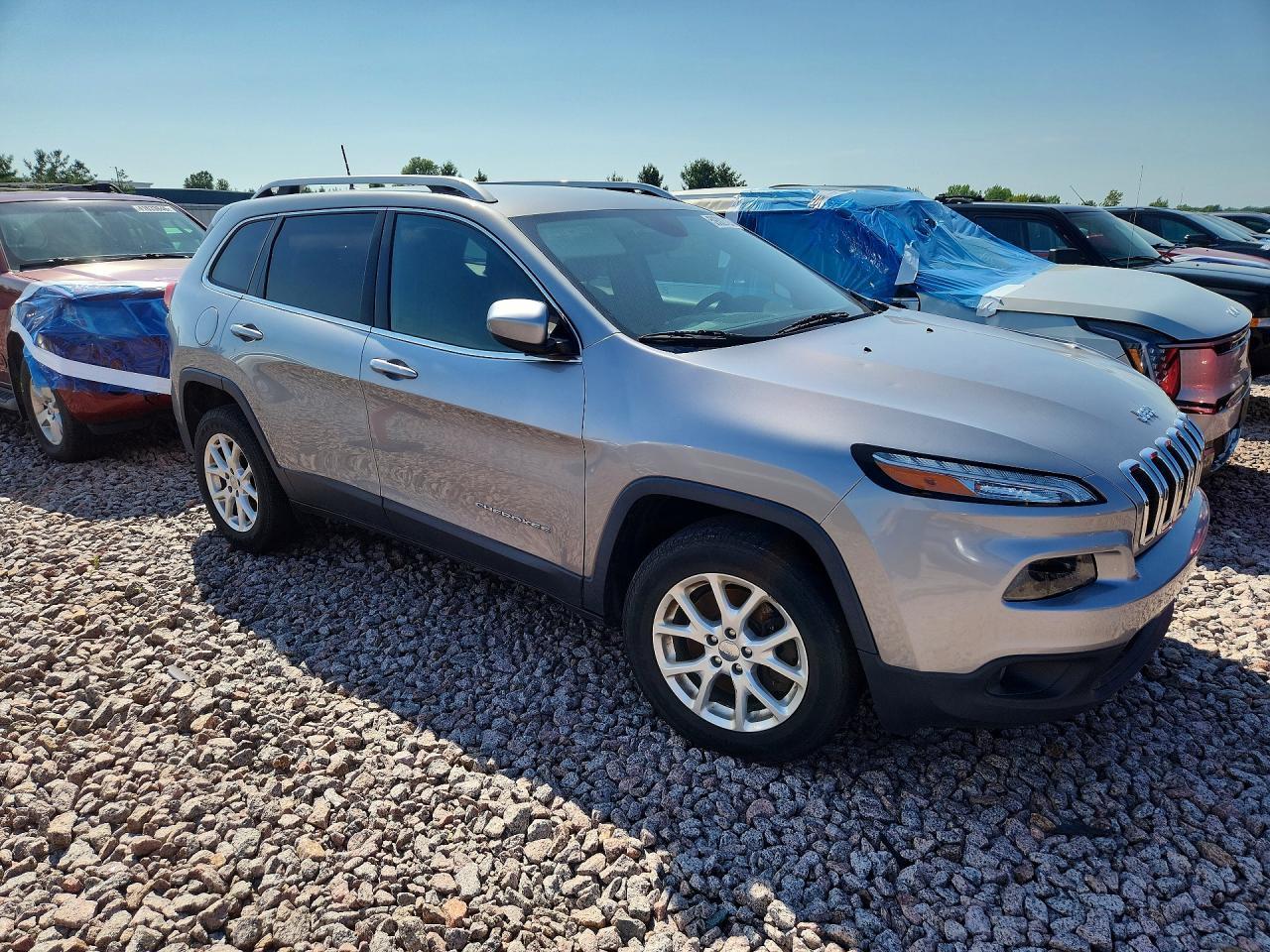 2016 Jeep Cherokee Latitude - Фото 4
