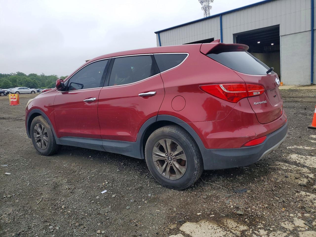 2015 Hyundai Santa Fe Sport 2.4L - Image 2