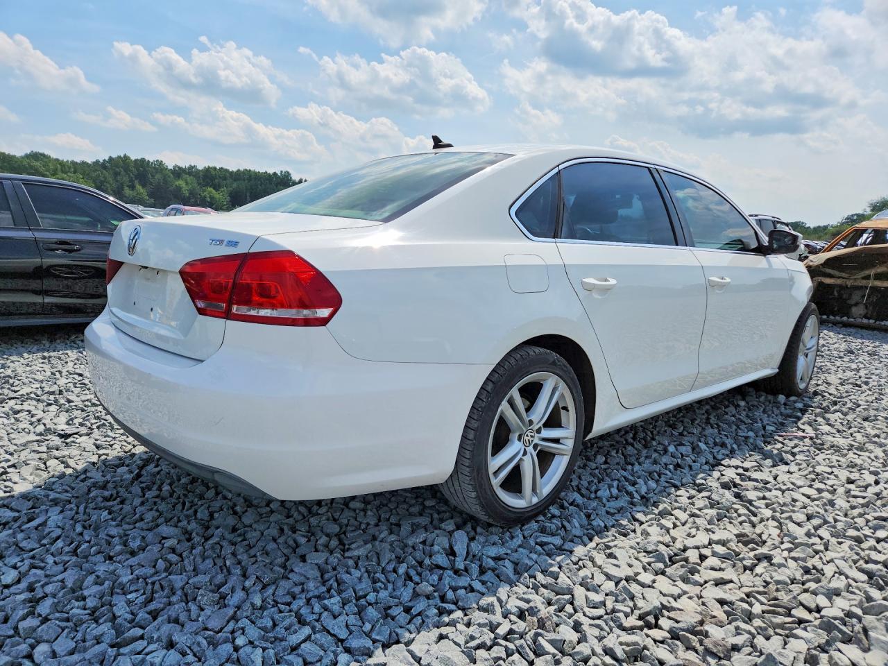 2014 Volkswagen Passat Se - Фото 3