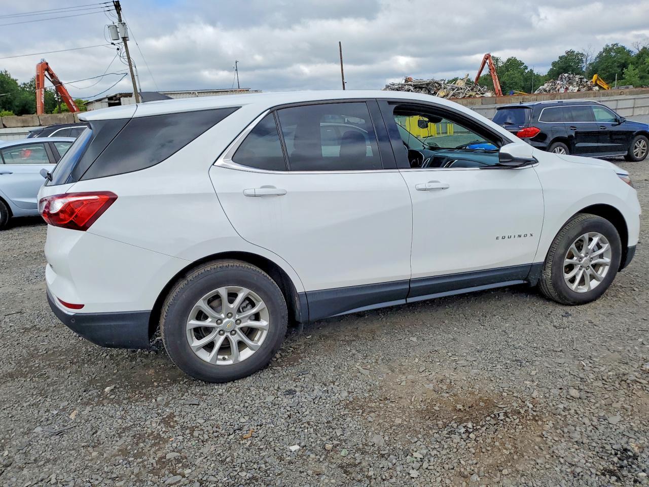 2020 Chevrolet Equinox Lt - Image 3