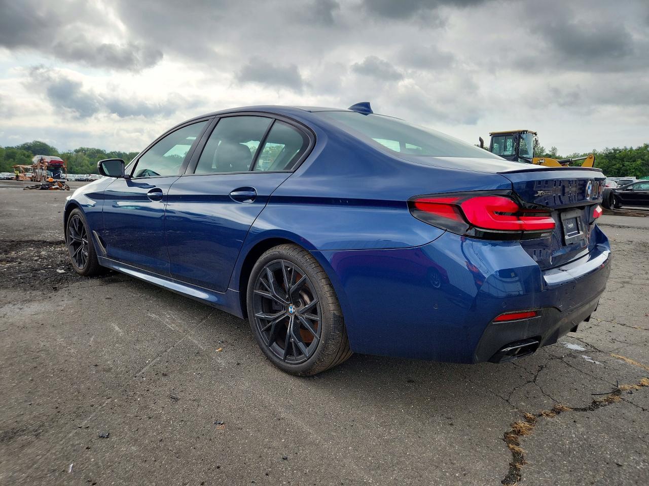 2023 BMW M550Xi - Image 2