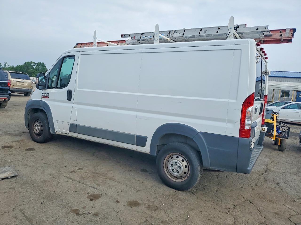 2015 Ram Promaster 1500 Delivery Van - Фото 2