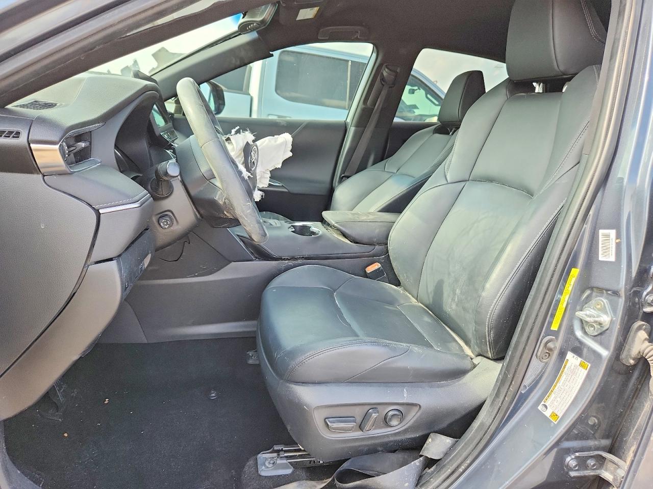 2024 Toyota Venza Xle - Image 7