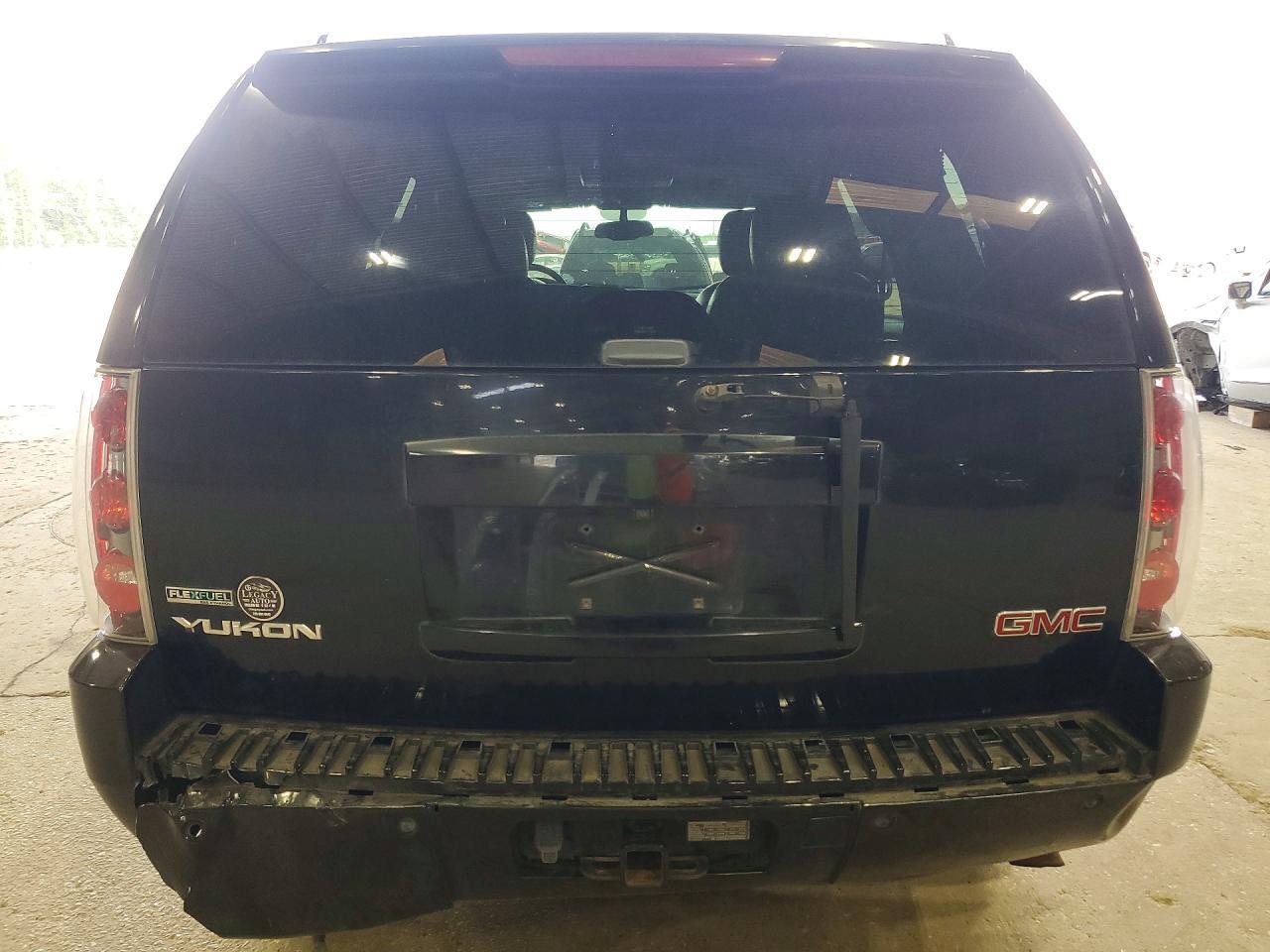 2011 GMC Yukon Denali - Фото 6