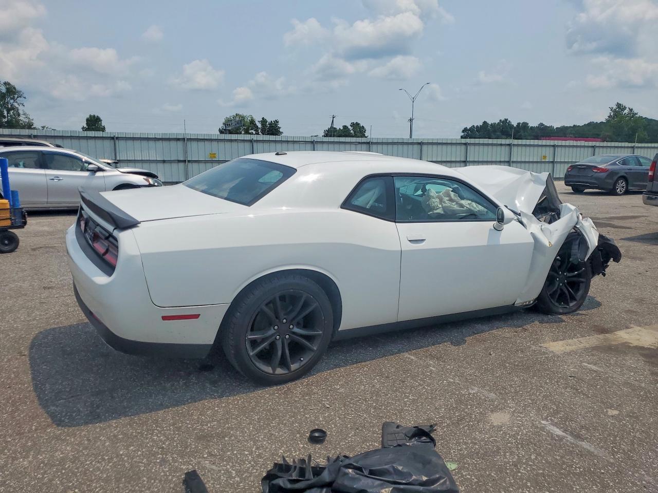 2016 Dodge Challenger Sxt - Image 3