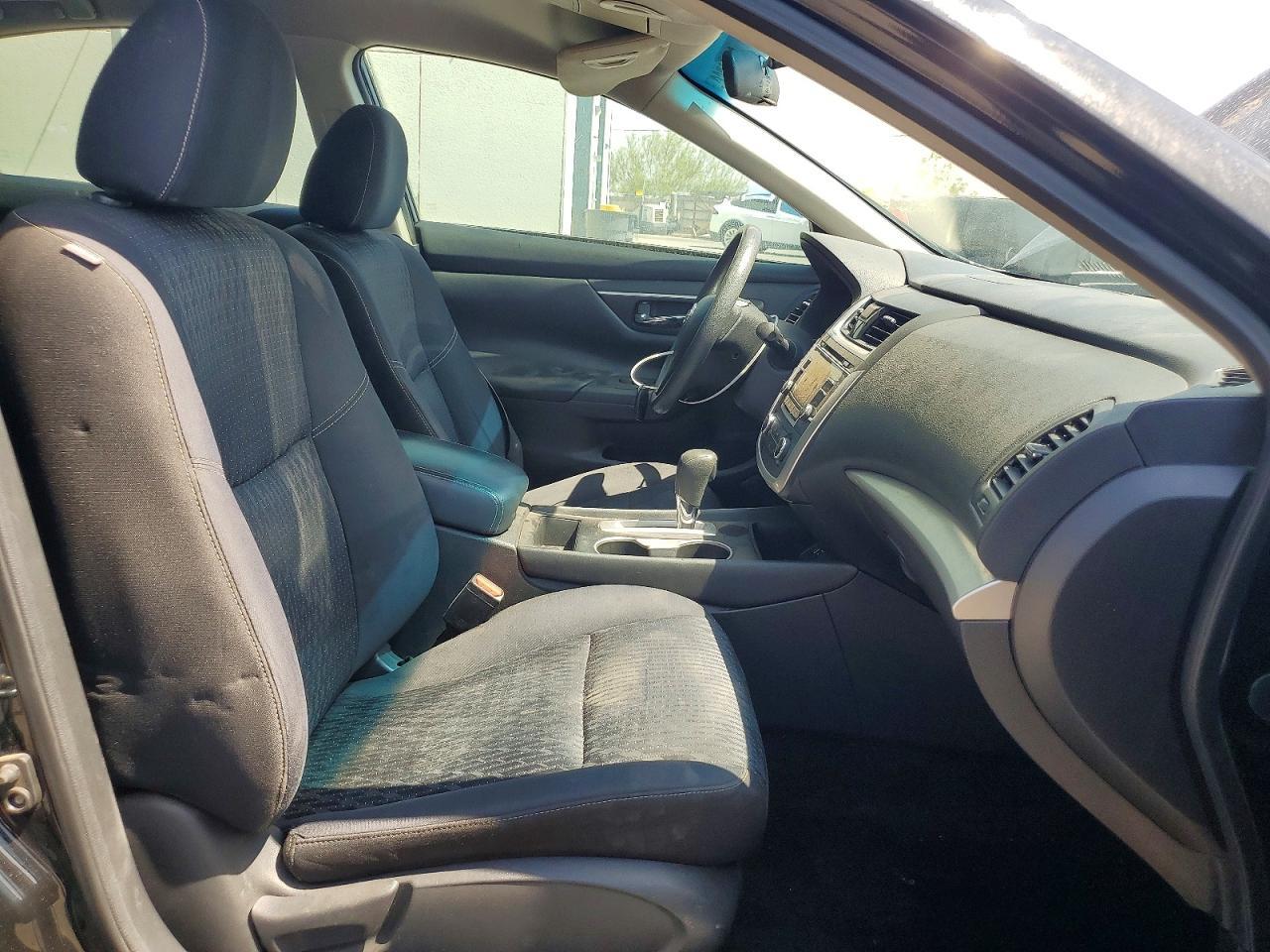 2016 Nissan Altima - Image 7