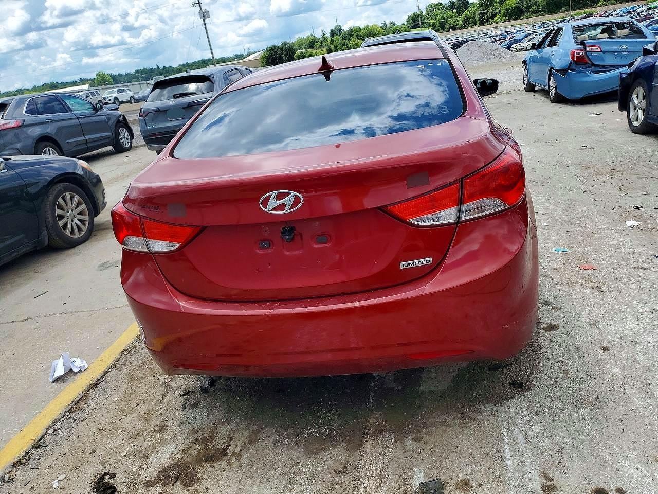 2012 Hyundai Elantra Limited - Image 6
