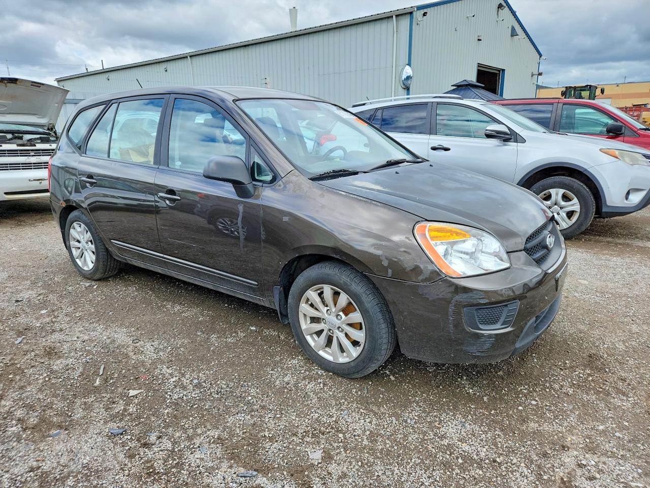 2010 Kia Rondo Lx - Image 4