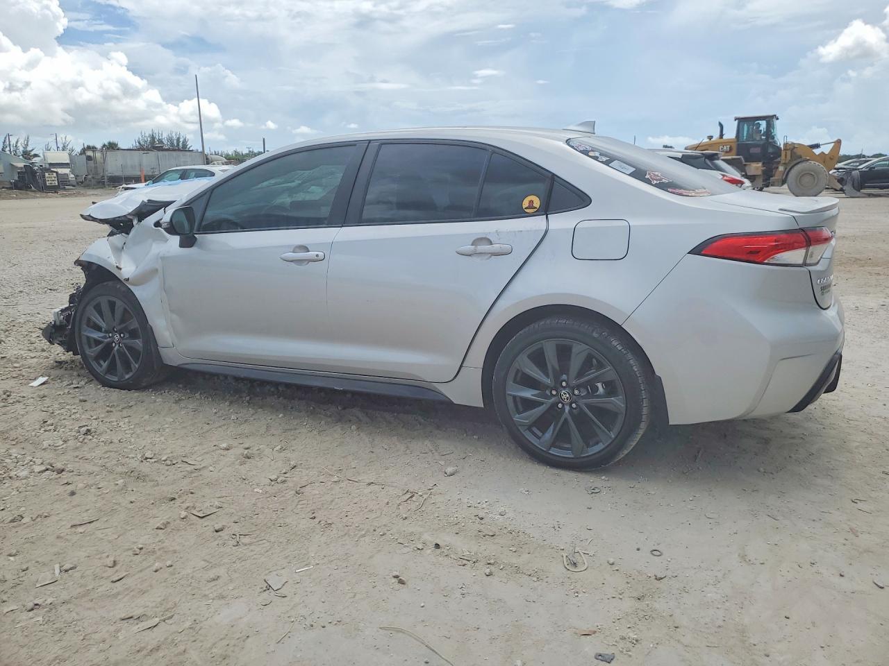 2025 Toyota Corolla Se - Фото 2