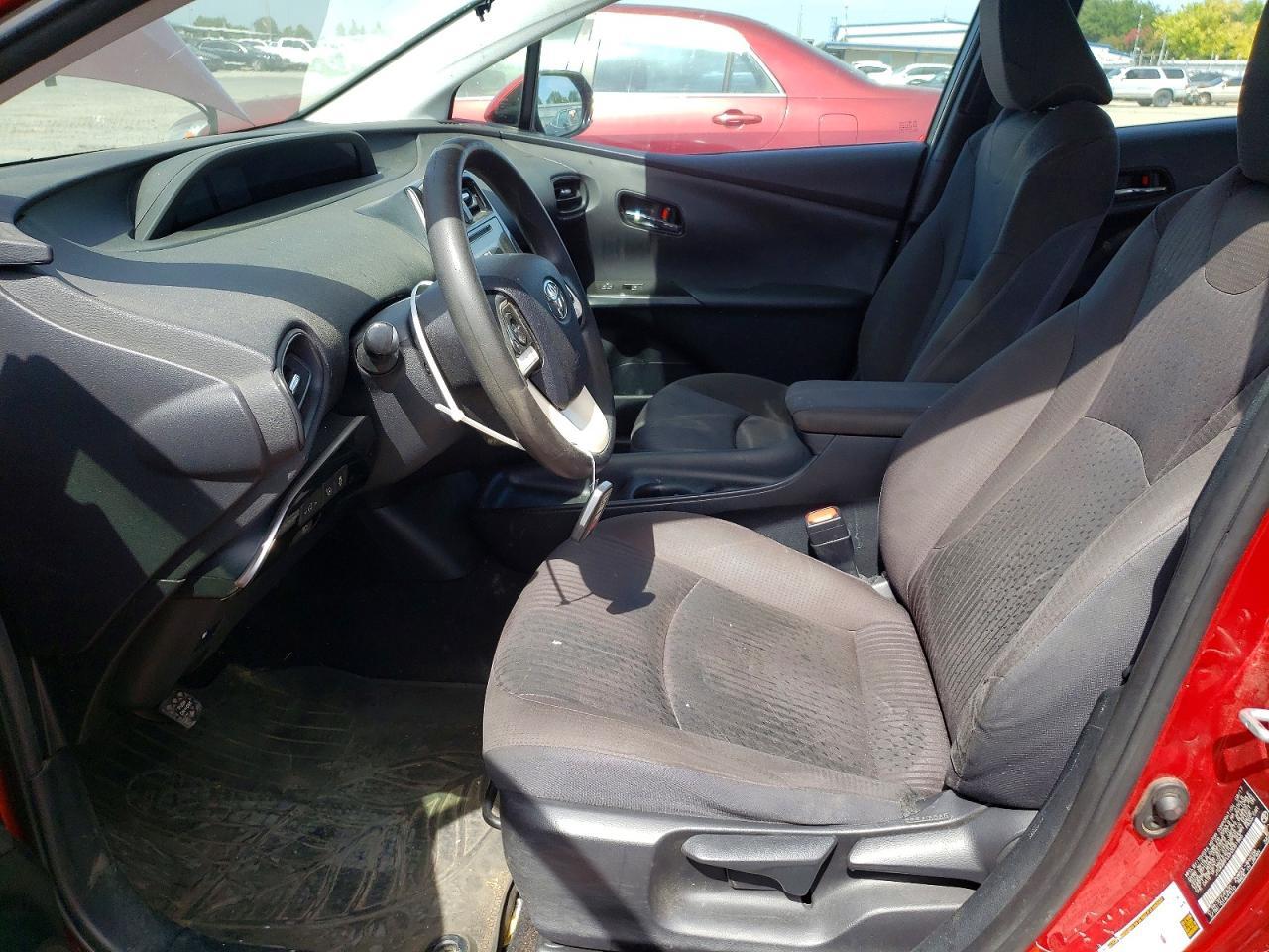 2017 Toyota Prius Two - Фото 7