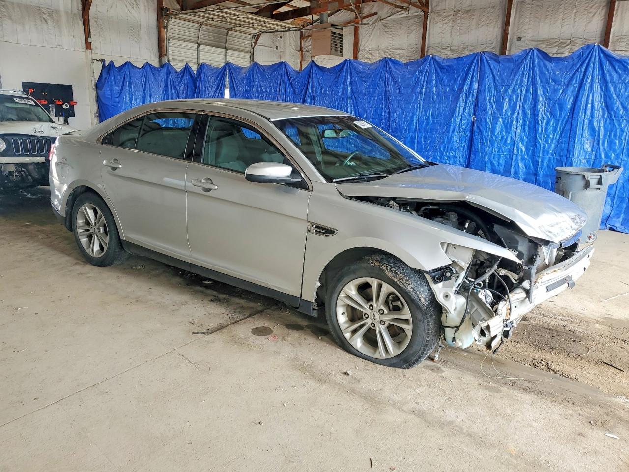 2017 Ford Taurus Sel - Фото 4