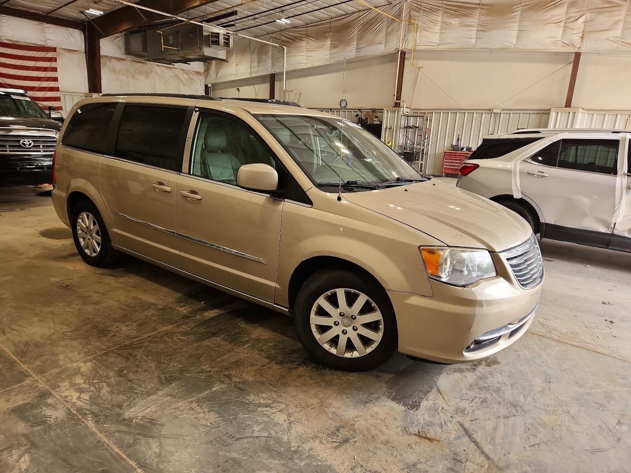 2015 Chrysler Town & Country Touring - Фото 4