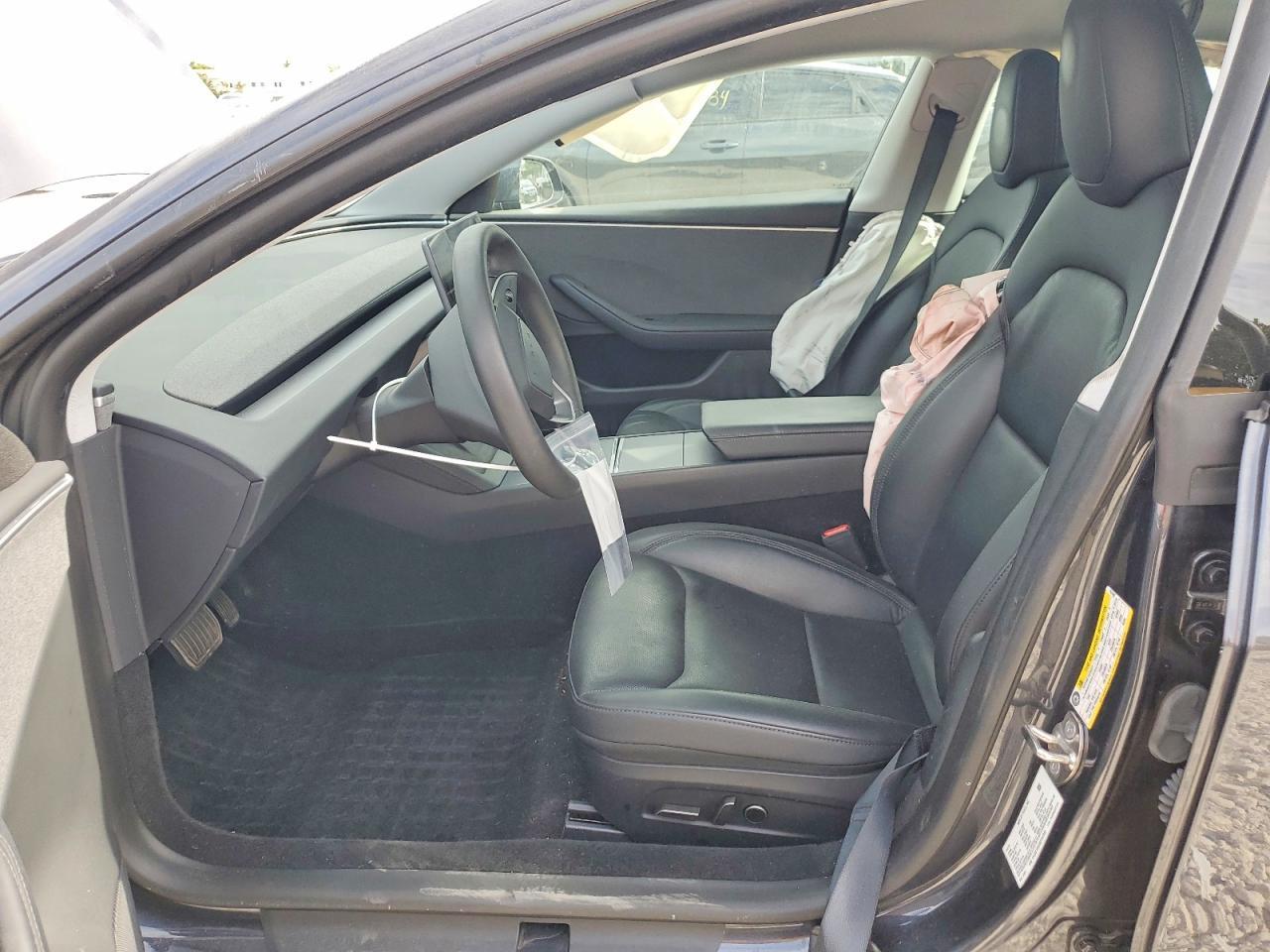 2024 Tesla Model 3 - Image 7