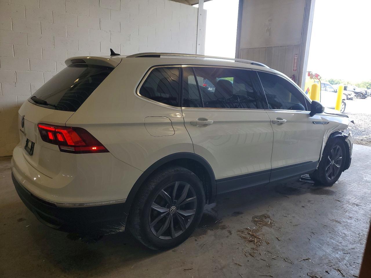 2022 Volkswagen Tiguan Se - Фото 3