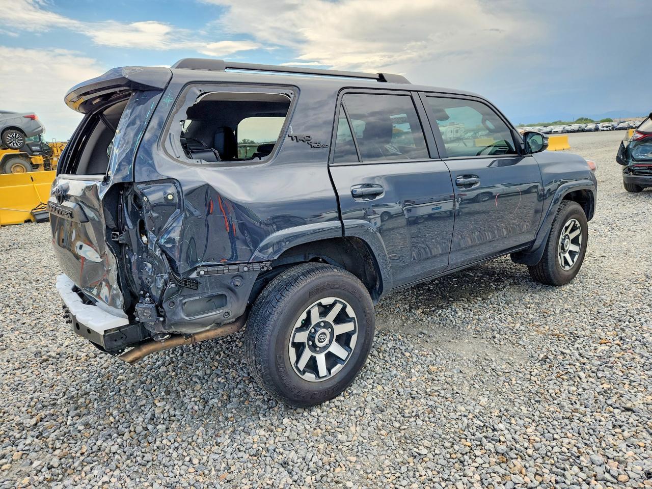 2024 Toyota 4Runner Trd Off-Road Premium - Фото 3