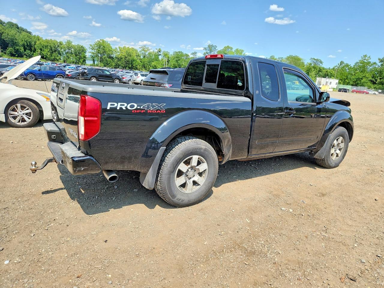 2011 Nissan Frontier Sv V6 - Фото 3