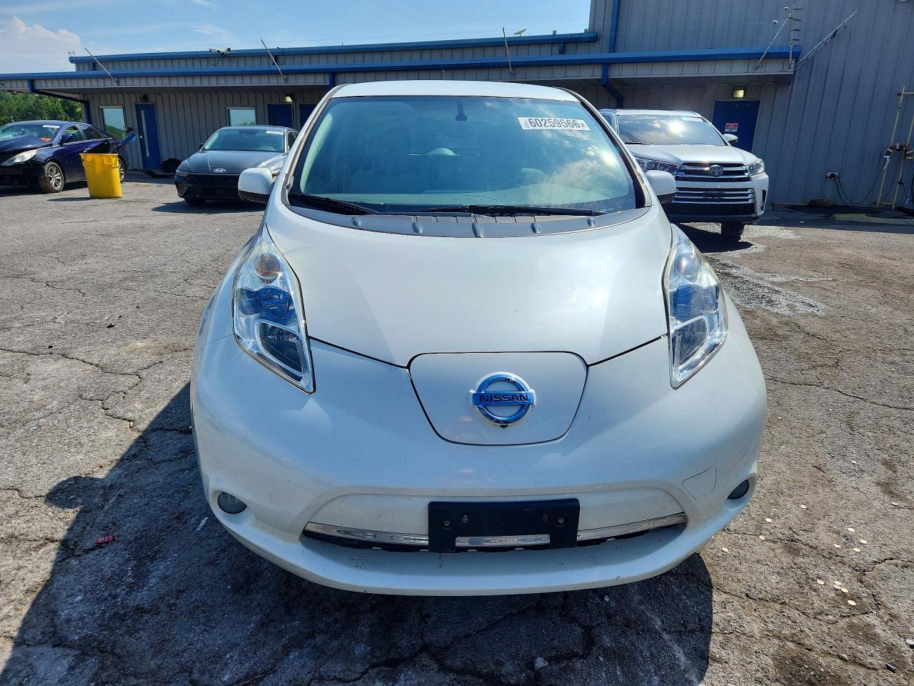 2019 Nissan Leaf S - Image 5