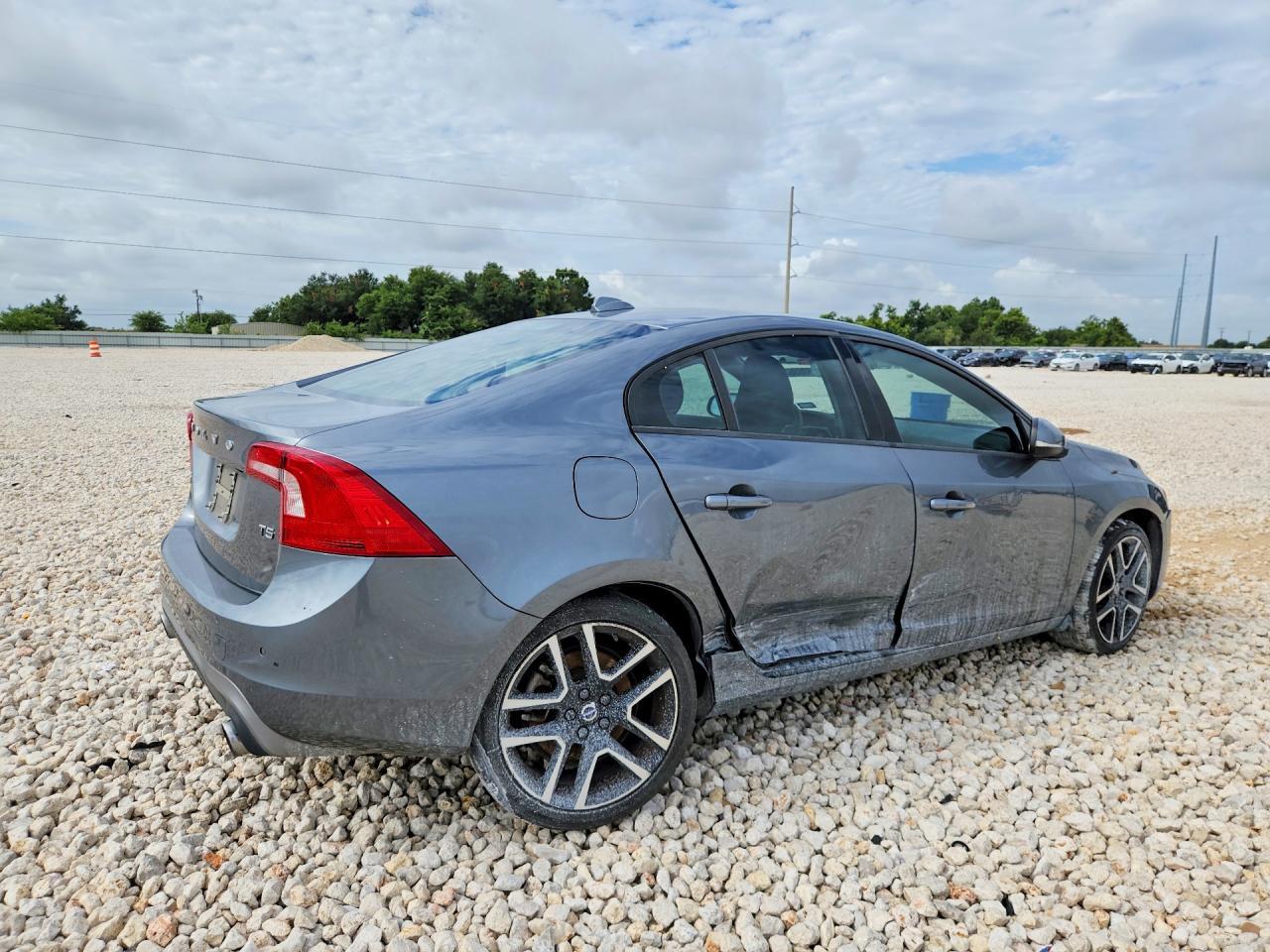 2017 Volvo S60 - Image 3