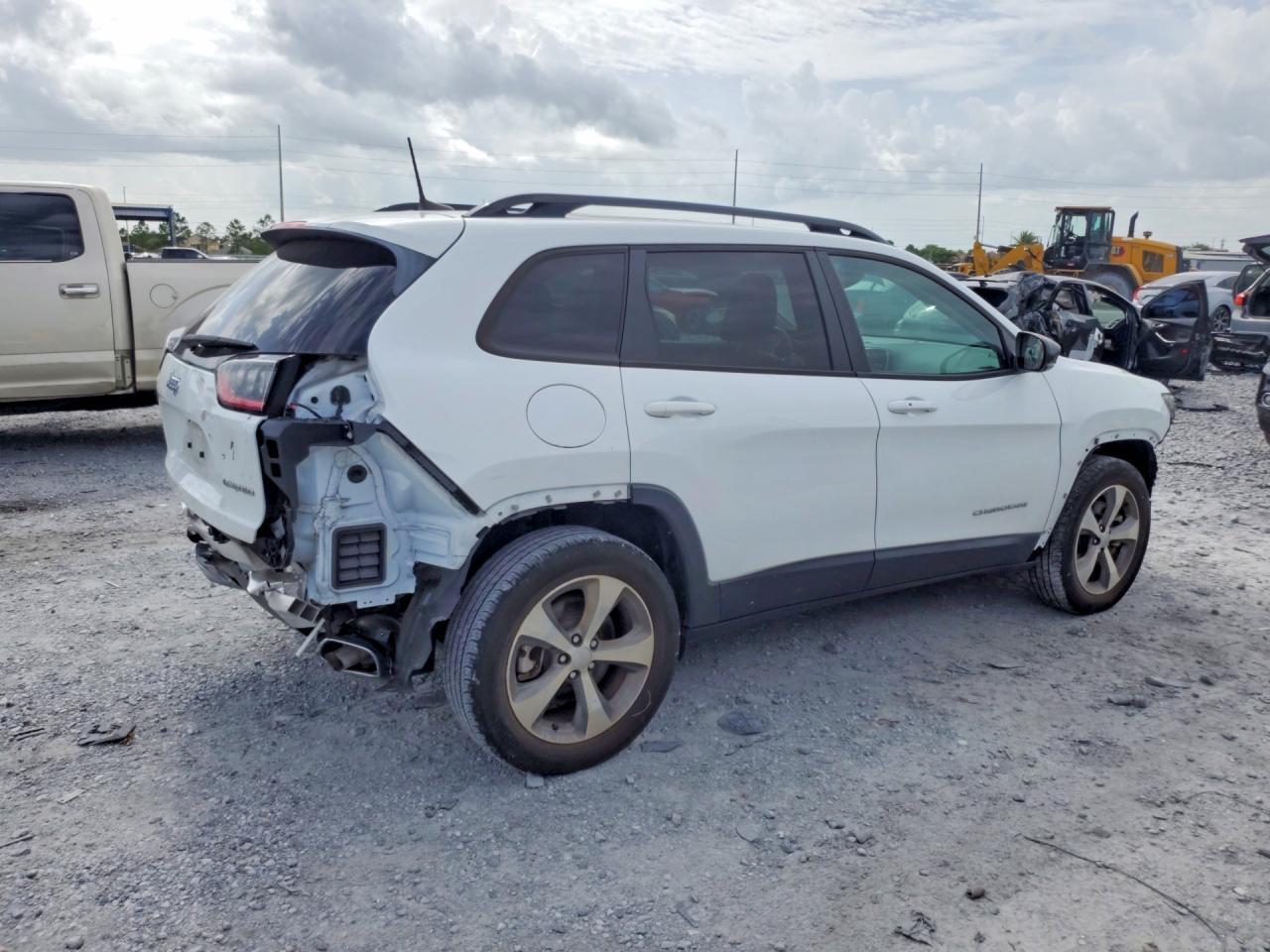 2022 Jeep Cherokee Limited - Image 3