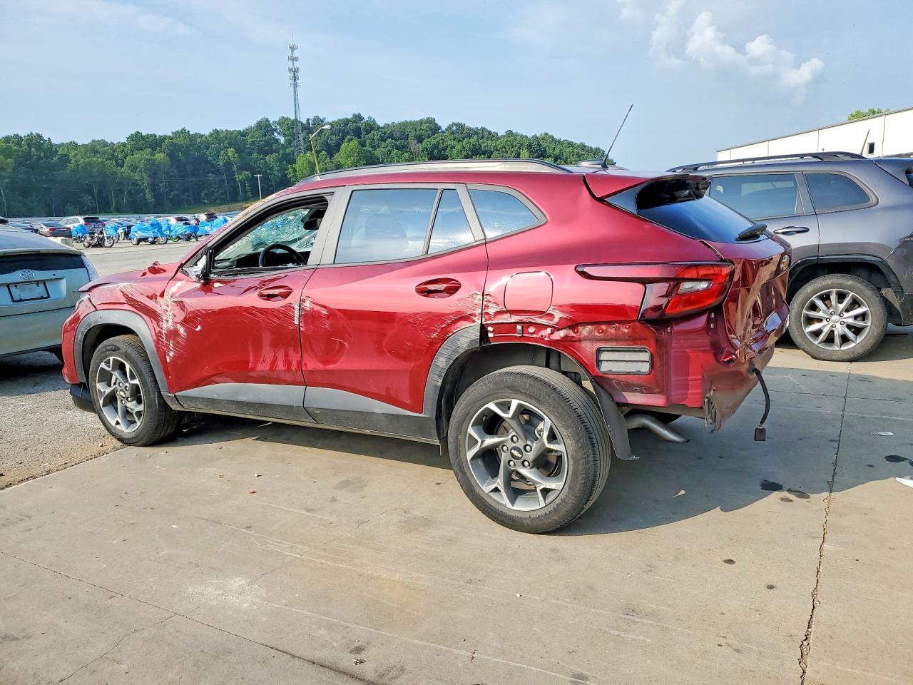 2025 Chevrolet Trax 1Lt - Фото 2