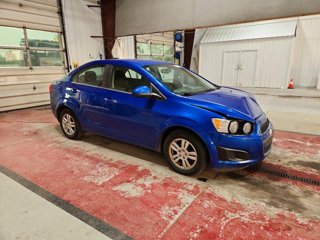 2016 Chevrolet Sonic Lt - Фото 4
