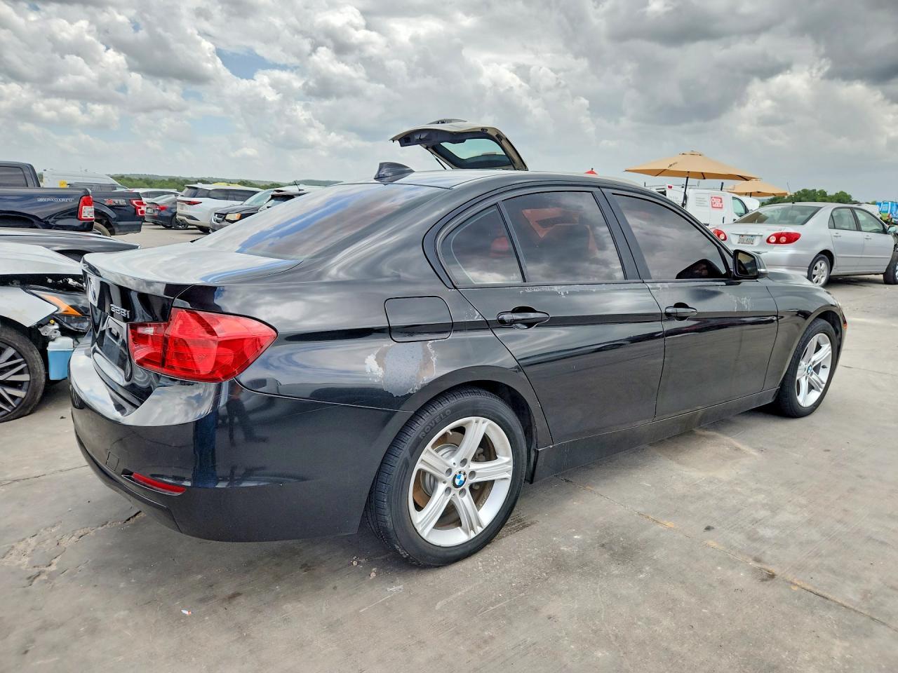 2015 BMW 328 Xi Sulev - Image 3