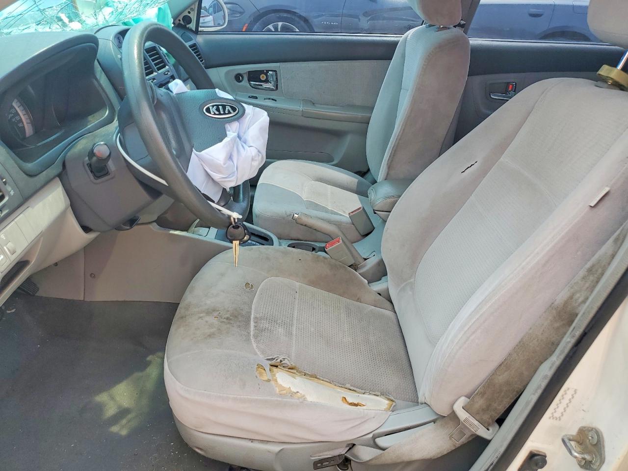 2007 Kia Spectra Lx - Image 7