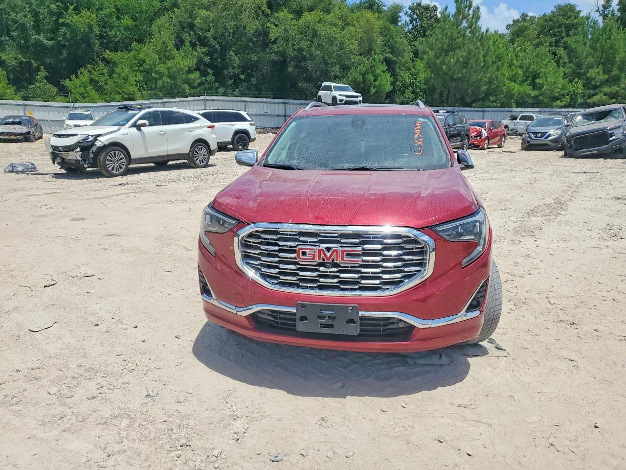 2019 GMC Terrain Denali - Image 5