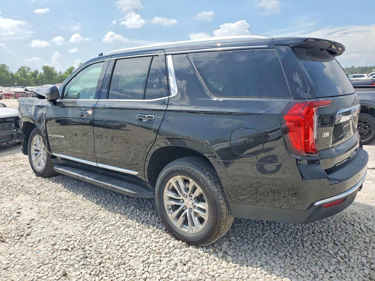 2023 GMC Yukon Slt - Image 2