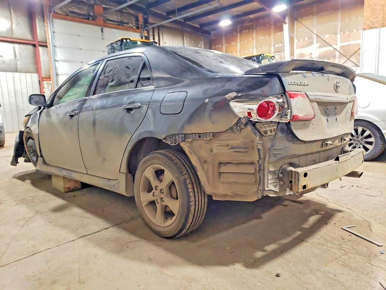 2011 Toyota Corolla S - Фото 2
