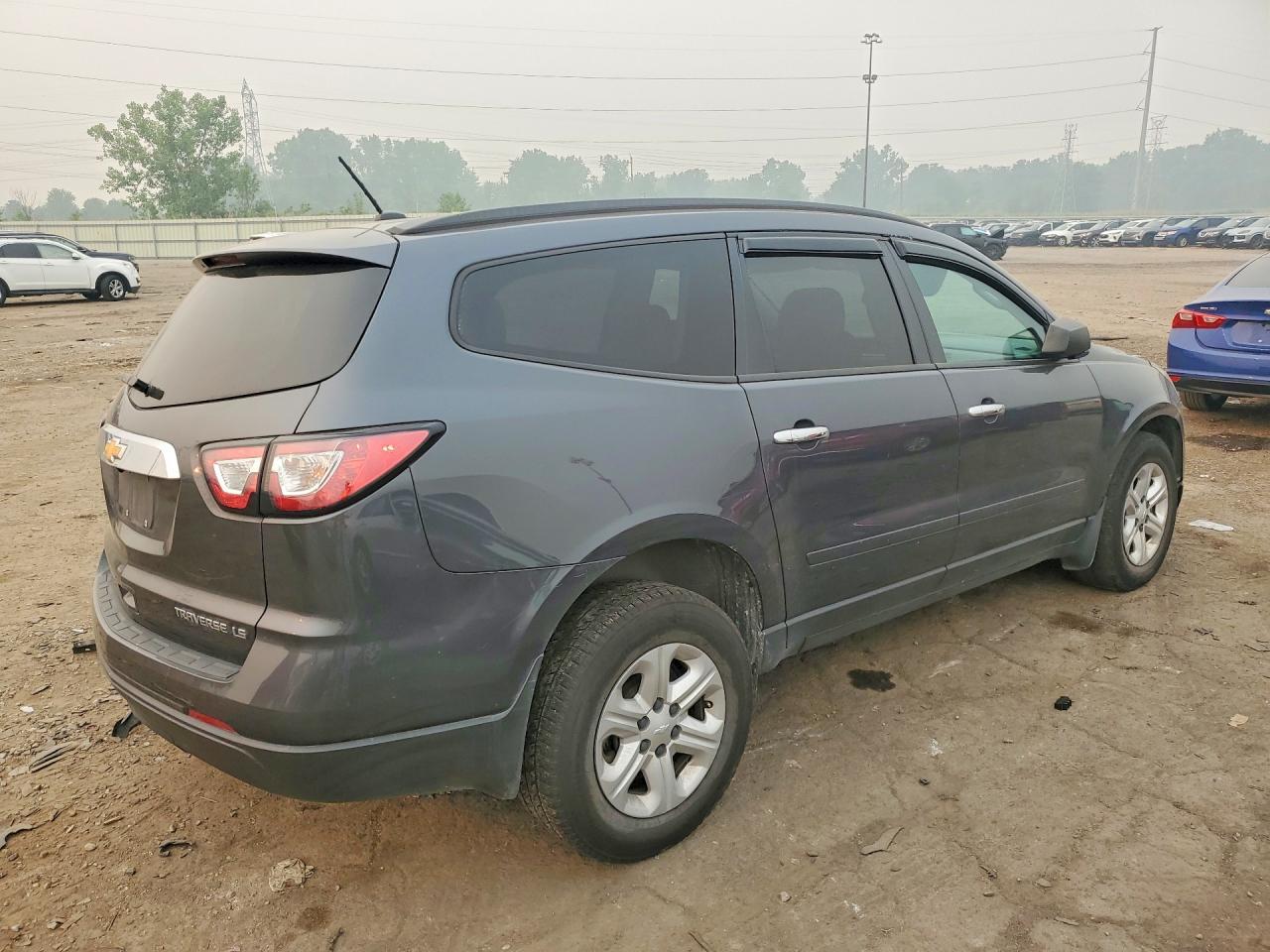 2014 Chevrolet Traverse Ls - Image 3