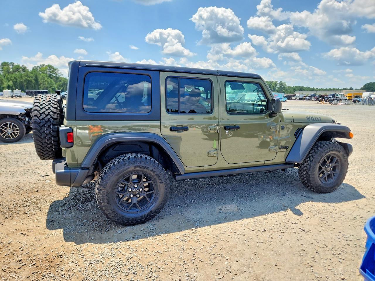 2025 Jeep Wrangler Sport - Фото 3