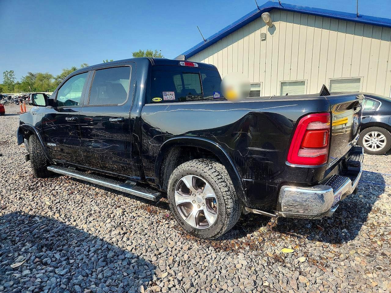 2019 Ram 1500 Laramie - Фото 2