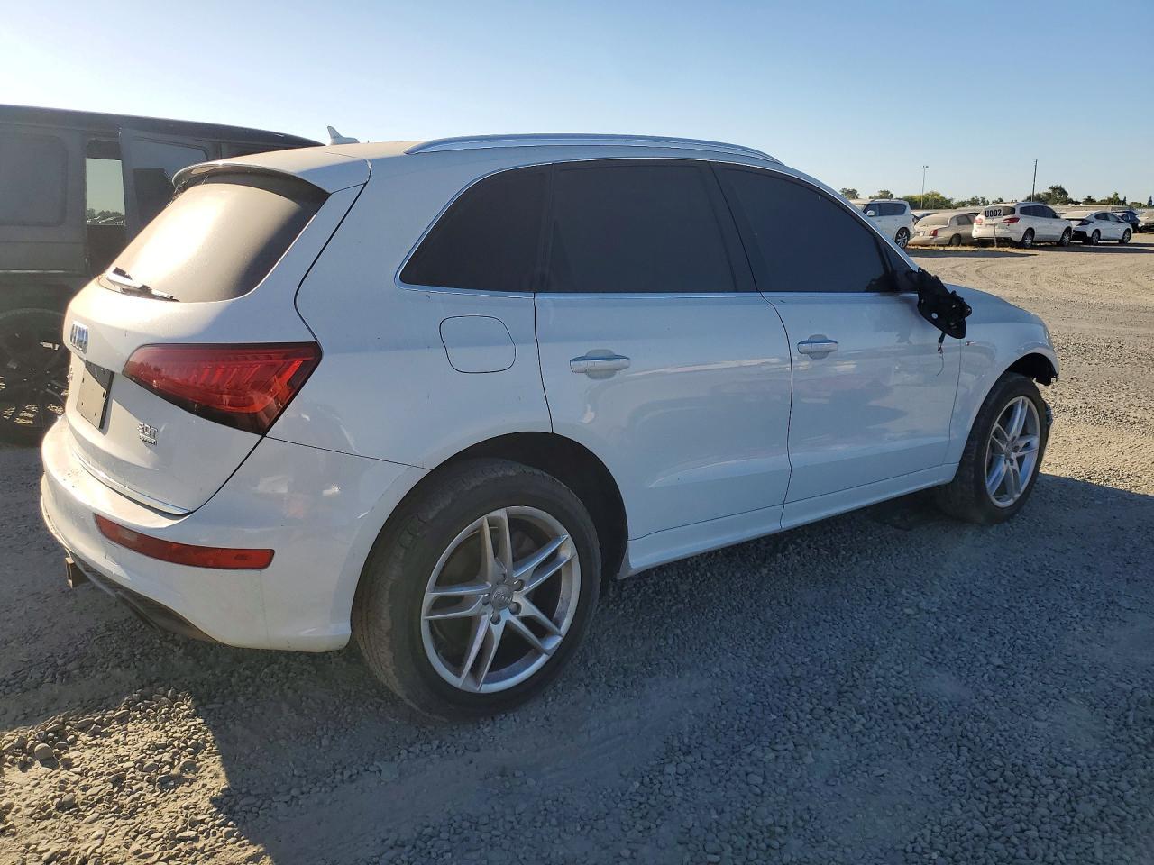 2015 Audi Q5 Premium Plus - Image 3
